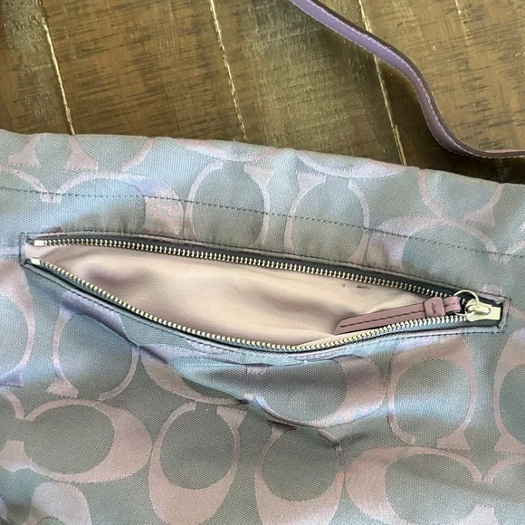 COACH - Elegant Women's Shoulder Bag in Lavender and Gray - Picture 3 of 5